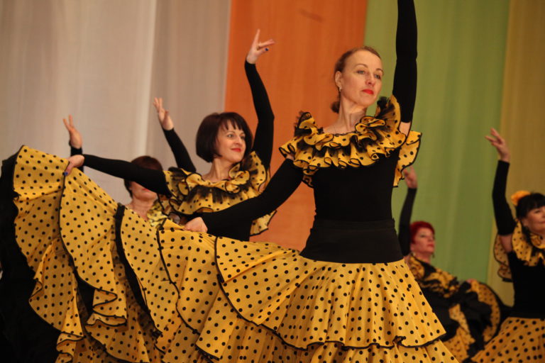 Танцы-танцы (дом культуры Краснообск)